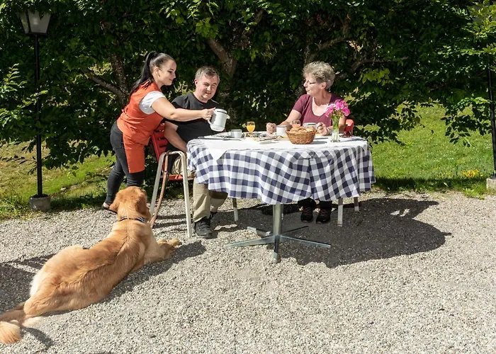 Gravas - Fuer Gaeste Mit Hund Vella