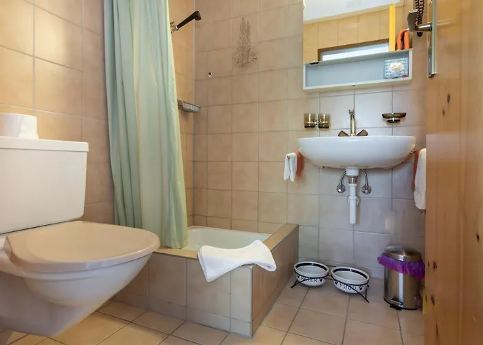 Gravas - Fuer Gaeste Mit Hund Отель 3*